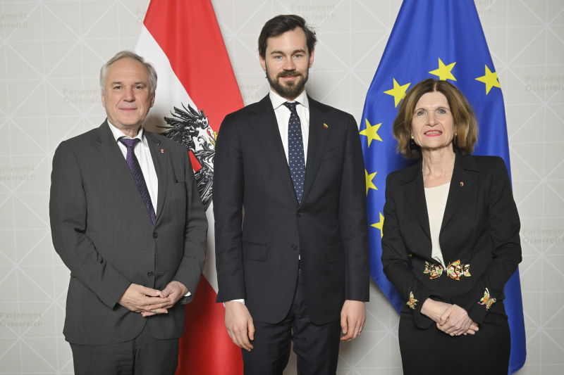 Von links: Nationalratspräsident Walter Rosenkranz (FPÖ), Ruslanas BARANOVAS (Litauen), Bundesratspräsidentin Andrea Eder-Gitschthaler (ÖVP)