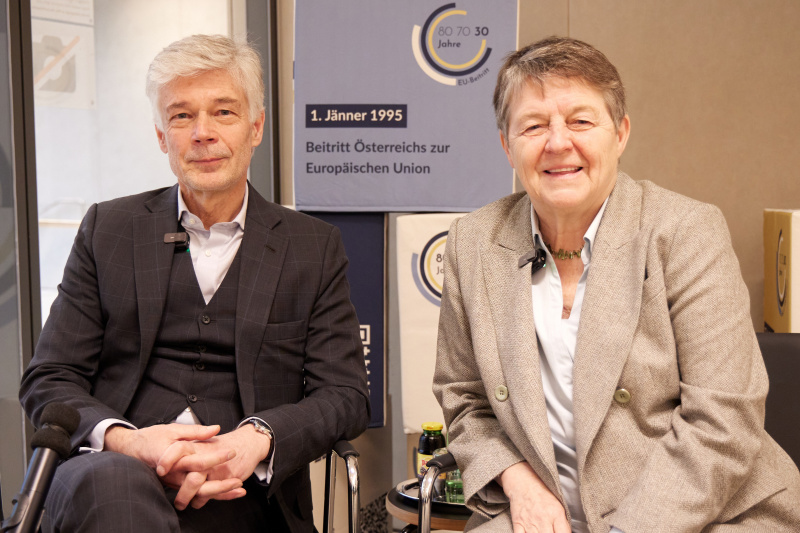 Von links: Parlamentsdirektor Harald Dossi, Brigitte Ederer