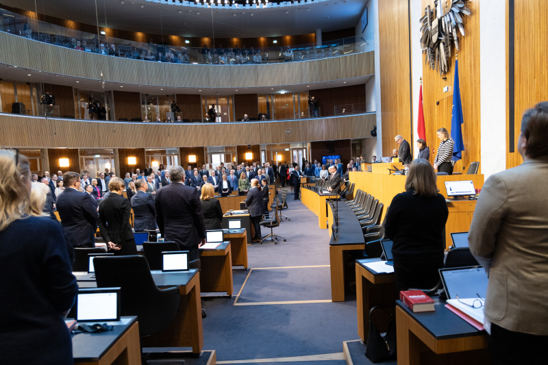 Worte zum Anschlag von Nationalratspräsident Walter Rosenkranz (FPÖ). Blick ins Plenum