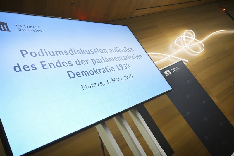 Podiumsdiskussion anlässlich des Endes der parlamentarischen Demokratie 1933