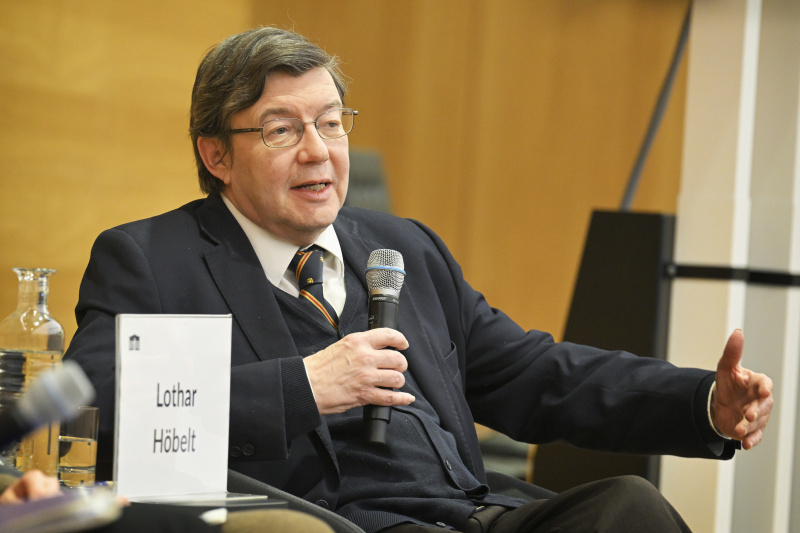 Podiumsdiskussion. Professor für neuere Geschichte i.R., Universität Wien.Lothar Höbelt