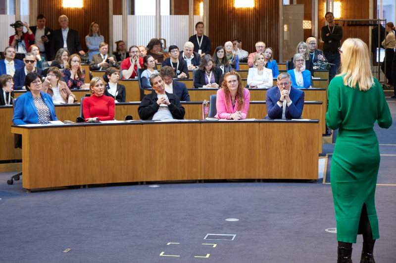 Keynote. Gründerin „Valuable 500” Caroline Casey (rechts)