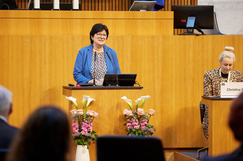 Vorstellung Innovation Nr. 1: Chance B. Am Redner:innepult: Nationalratsabgeordnete Rosa Ecker (FPÖ)