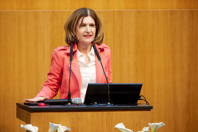 Abschlussworte. Am Redner:innenpult: Bundesratspräsidentin Andrea Eder-Gitschthaler (ÖVP)