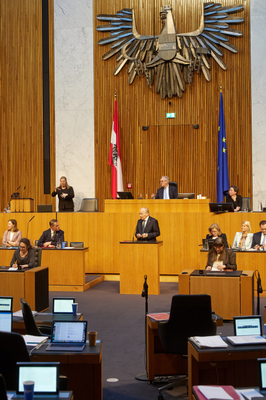 Am Redner:innenpult Nationalratsabgeordneter Rudolf Taschner (ÖVP)