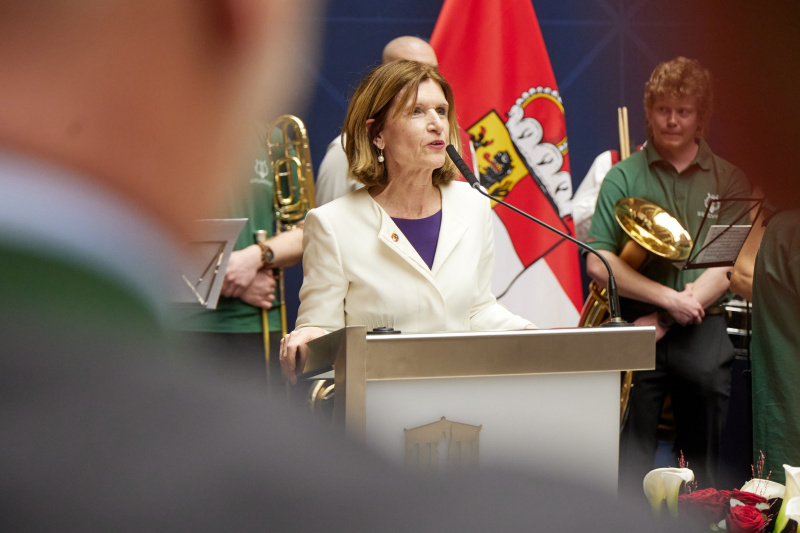 Begrüßung. Bundesratspräsidentin Andrea Eder-Gitschthaler (ÖVP)