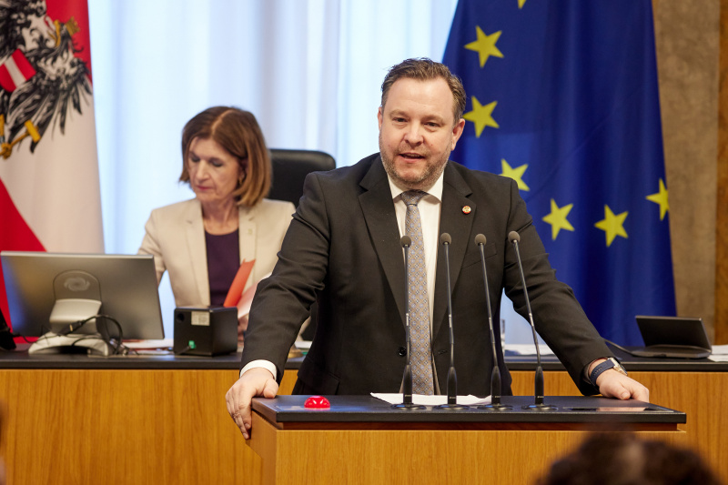 Am Redner:innenpult Bundesrat Franz Ebner (ÖVP)