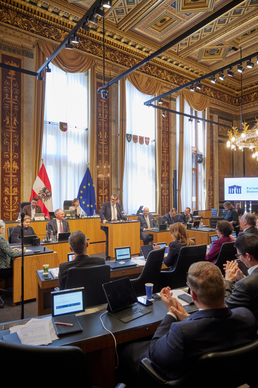 Am Redner:innenpult Bundesrat Christoph Thoma (ÖVP)