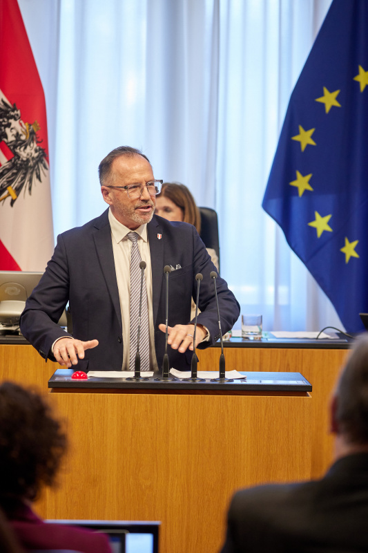 Am Redner:innenpult Bundesrat Günter Pröller (FPÖ)