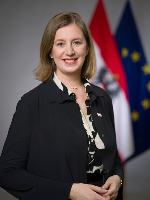 Barbara Eibinger-Miedl