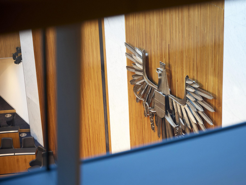 Blick auf den Adler vom Plenarium