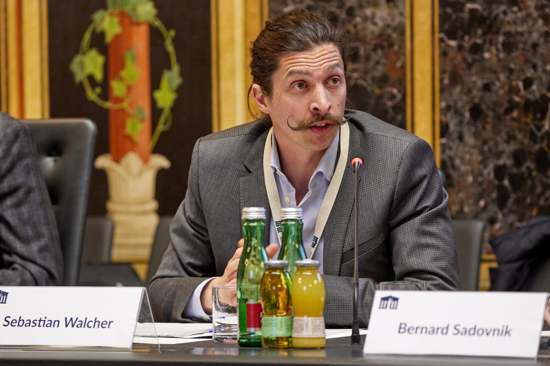 Diskussion & Statements der Volkgruppenbeiräte. Sebastian Wacher Slowen:innen in der Steiermark