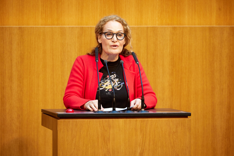 Am Redner:innenpult: Nationalratsabgeordnete Marie-Christine Giuliani-Sterrer (FPÖ)
