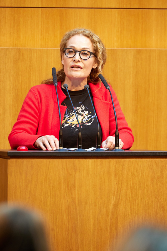 Am Redner:innenpult: Nationalratsabgeordnete Marie-Christine Giuliani-Sterrer (FPÖ)