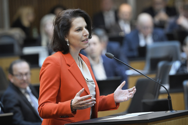 Fragestellung Nationalratsabgeordnete Karoline Edtstadler (ÖVP)
