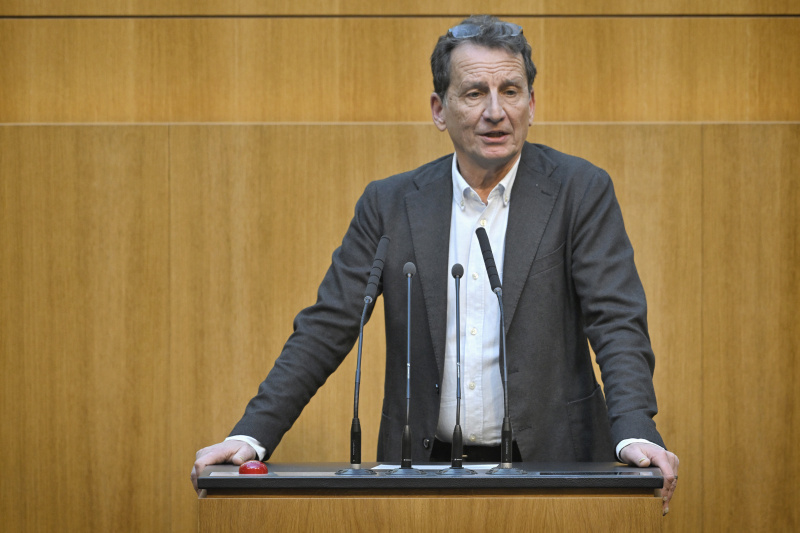 Am Redner:innenpult: Nationalratsabgeordneter Christian Oxonitsch (SPÖ)