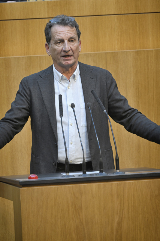 Am Redner:innenpult: Nationalratsabgeordneter Christian Oxonitsch (SPÖ)