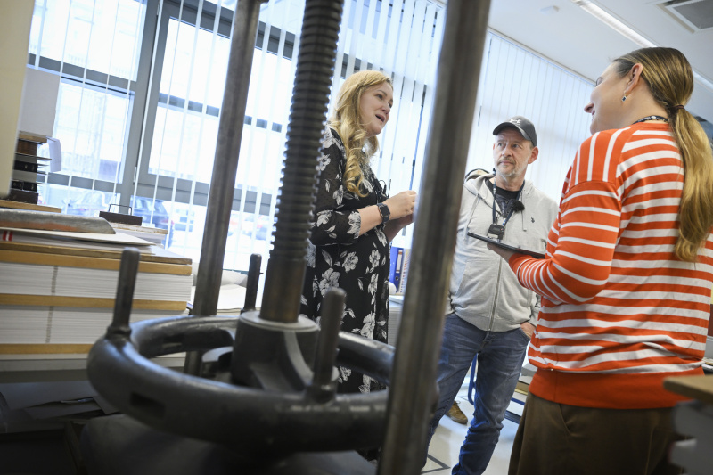 Von links: Eva Russek, Peter Fiala, Podcast-Host Tatjana Lukáš