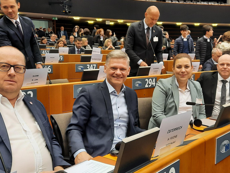 Von links: Nationalratsabgeordneter Hubert Fuchs (FPÖ), Nationalratsabgeordneter Andreas Hanger (ÖVP), Nationalratsabgeordnete Nina Tomaselli (GRÜNE), Nationalratsabgeordneter Markus Hofer (NEOS)