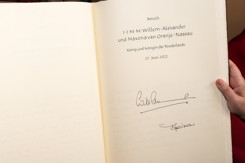 Eintrag von Willem-Alexander und Maxima van Jranje-Nassau - König und Königin der Niederlande vom 27. Juni 2022