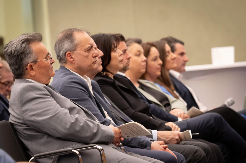 Blick Richtung Veranstaltungsteilnehmer:innen