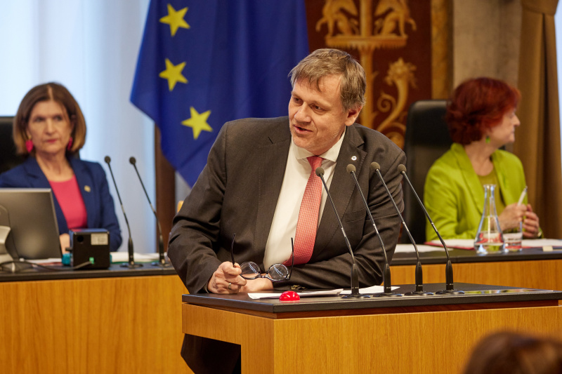 Am Redner:innenpult: Bundesrat Christoph Thoma (ÖVP)