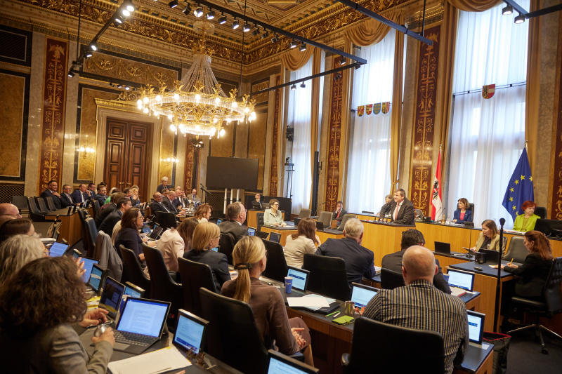 Am Redner:innenpult: Bundesrat Christoph Thoma (ÖVP)