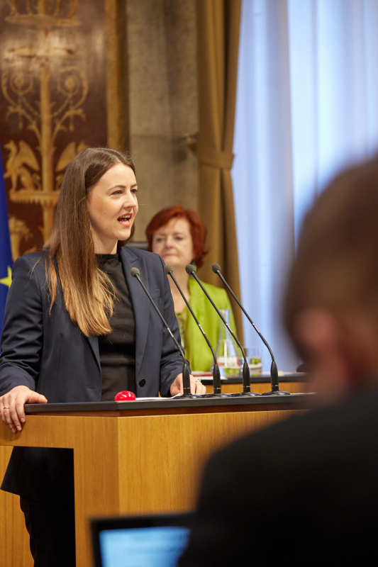 Am Redner:innenpult: Bundesrätin Bernadette Geieregger (ÖVP)