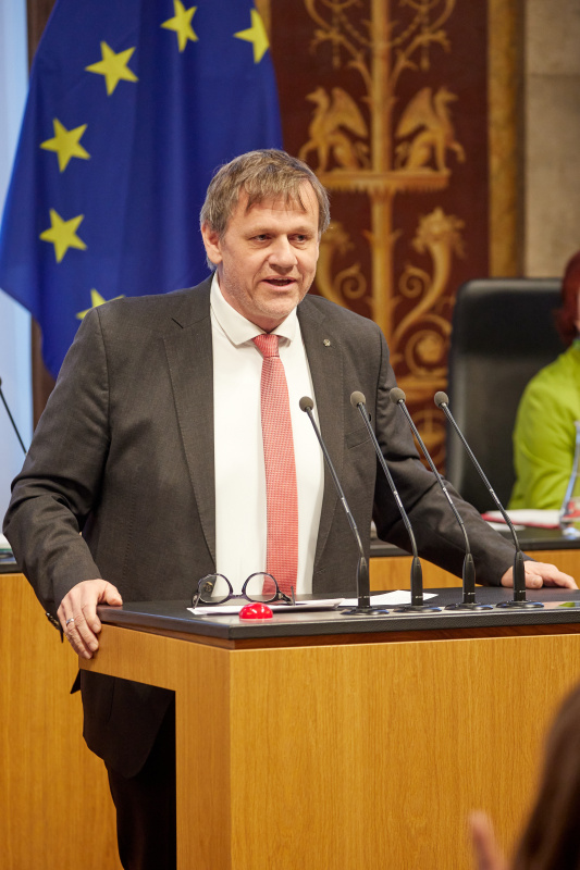 Am Redner:innenpult: Bundesrat Christoph Thoma (ÖVP)