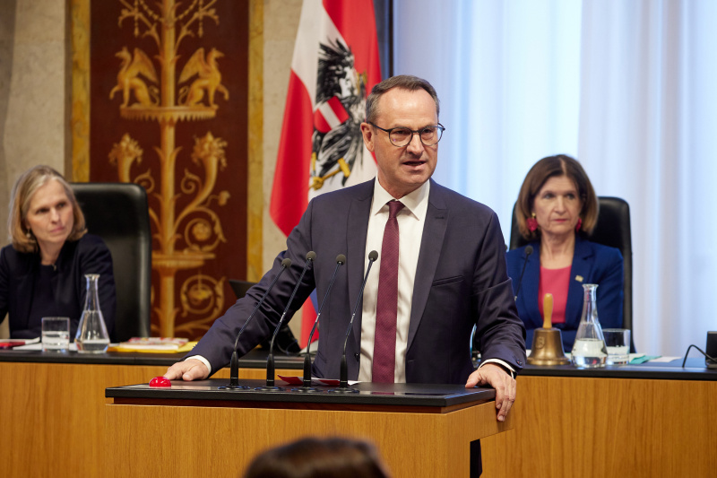 Am Redner:innenpult: Bundesrat Dominik Reisinger (SPÖ)