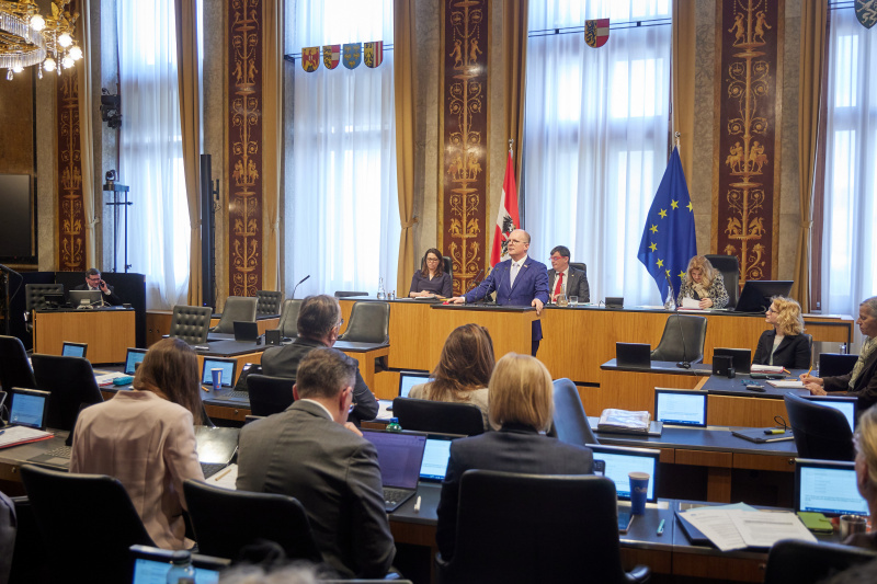 Am Redner:innenpult: Bundesrat Bernhard Ruf (ÖVP)