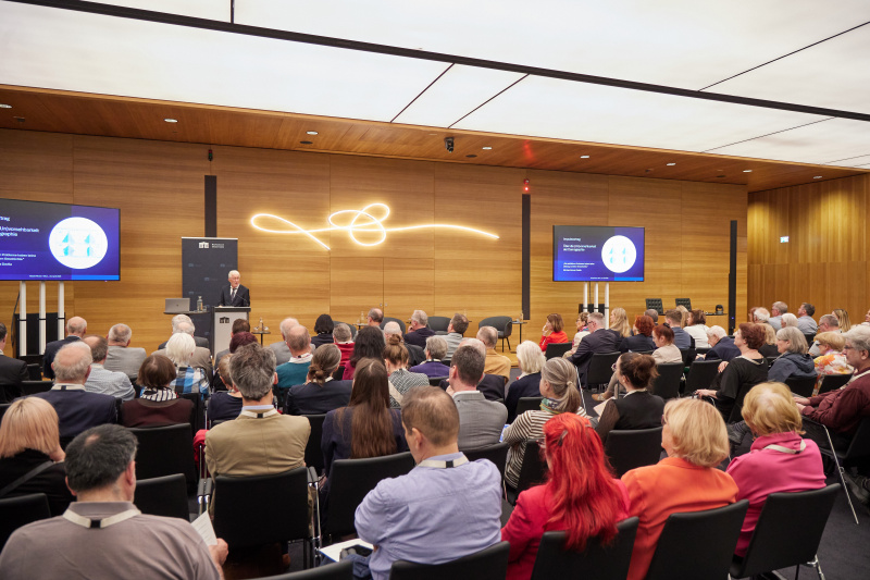 Impulsvortrag II: Über die Unvorhersehbarkeit der Demokratie. Leiter des Instituts für Angewandte Demografie – IFAD Berlin Harald Michel