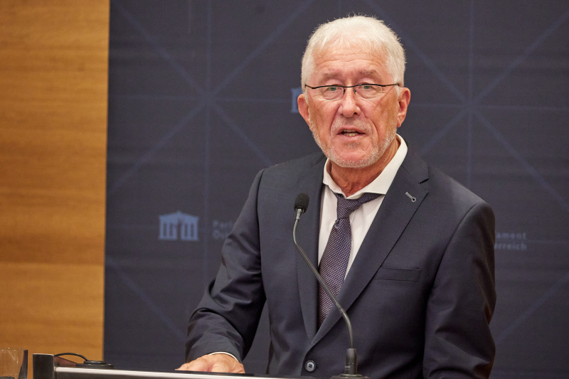 Impulsvortrag II: Über die Unvorhersehbarkeit der Demokratie. Leiter des Instituts für Angewandte Demografie – IFAD Berlin Harald Michel