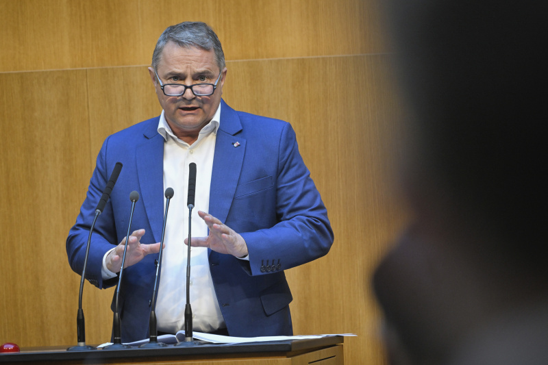 Am Redner:innenpult: Nationalratsabgeordneter Norbert Sieber (ÖVP)