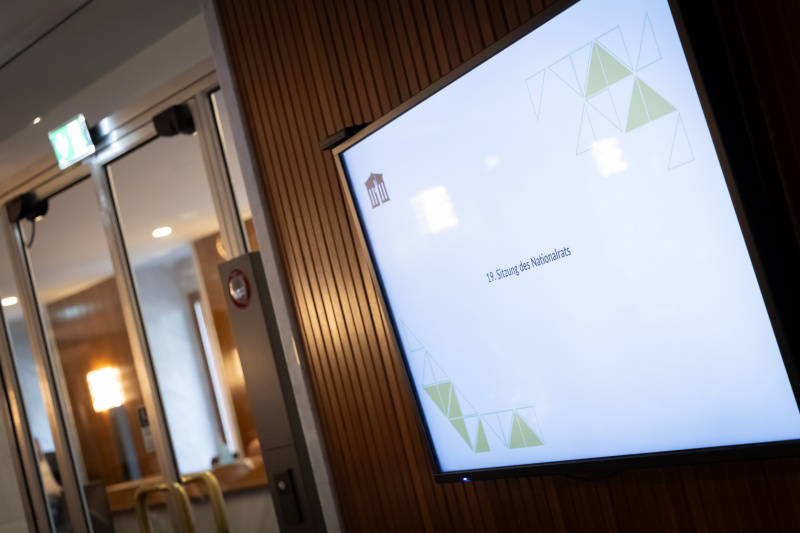 Display vor dem Nationalratssaal