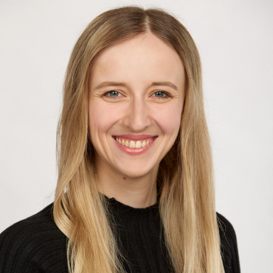 Portraitfoto von Ines Holzegger