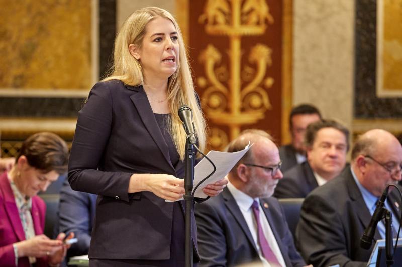 Fragestellerin Bundesrätin Isabella Theuermann (FPÖ)