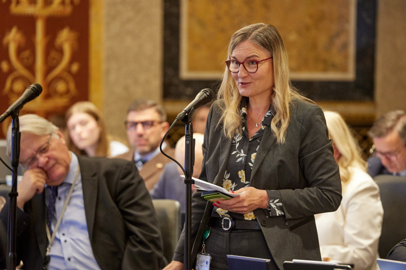 Fragestellerin Bundesrätin Claudia Hauschildt-Buschberger (GRÜNE)