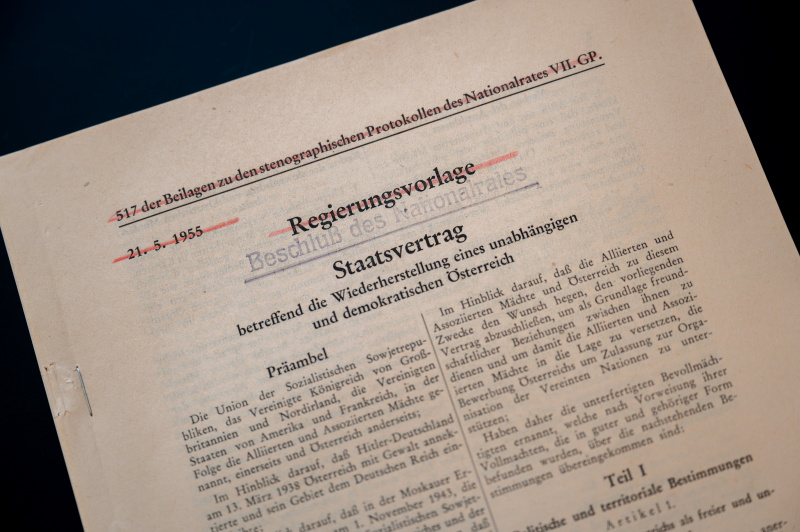 Beschluss der Genehmigung des Staatsvertrags im Nationalrat am 7.6.1955