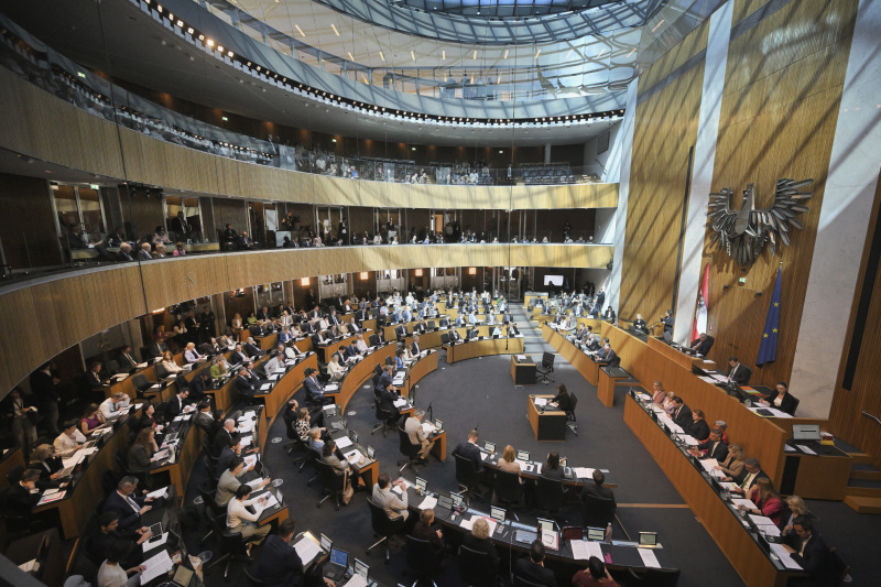 Budgetrede. Finanzminister Markus Marterbauer (SPÖ). Blick Richtung Sitzungsteilnehmer:innen