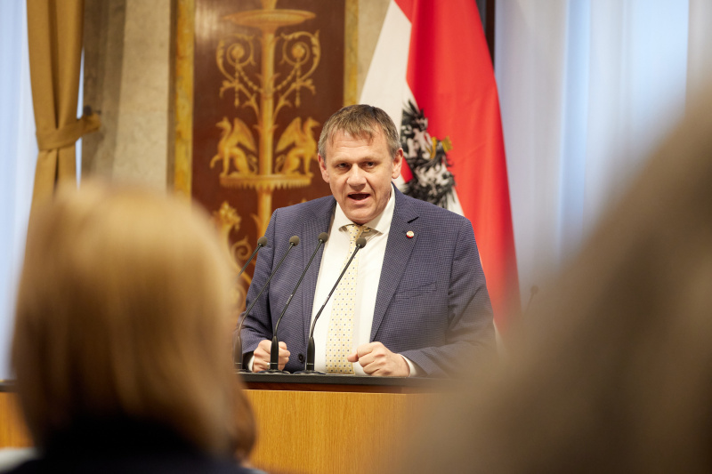 Am Redner:innenpult: Bundesrat Christoph Thoma (ÖVP)