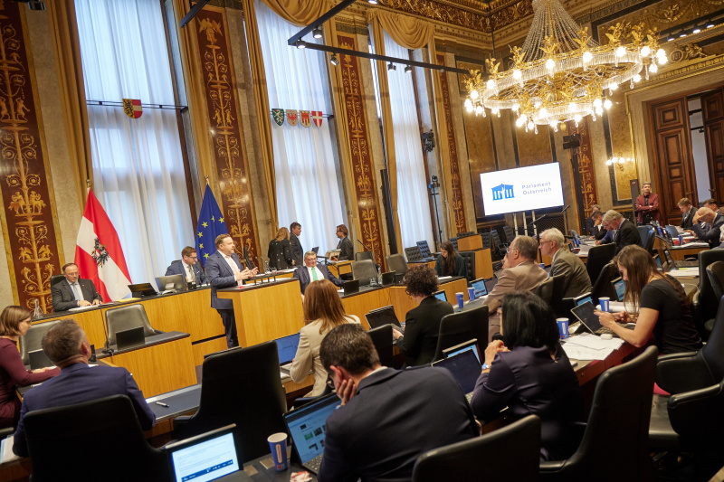 Am Redner:innenpult: Bundesrat Franz Ebner (ÖVP)
