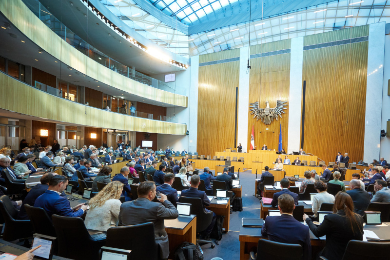 Nationalratspräsident Walter Rosenkranz (FPÖ) am Präsidium