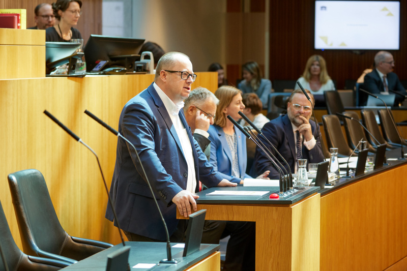 Am Redner:innenpult: Nationalratsabgeordneter Huber Fuchs (FPÖ)