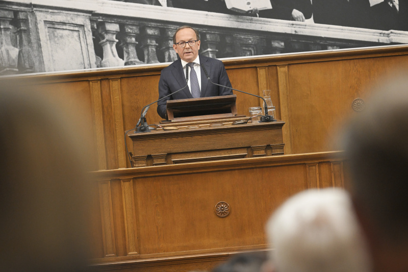 Eröffnungsworte. Zweiter Nationalratspräsident Peter Haubner (ÖVP)