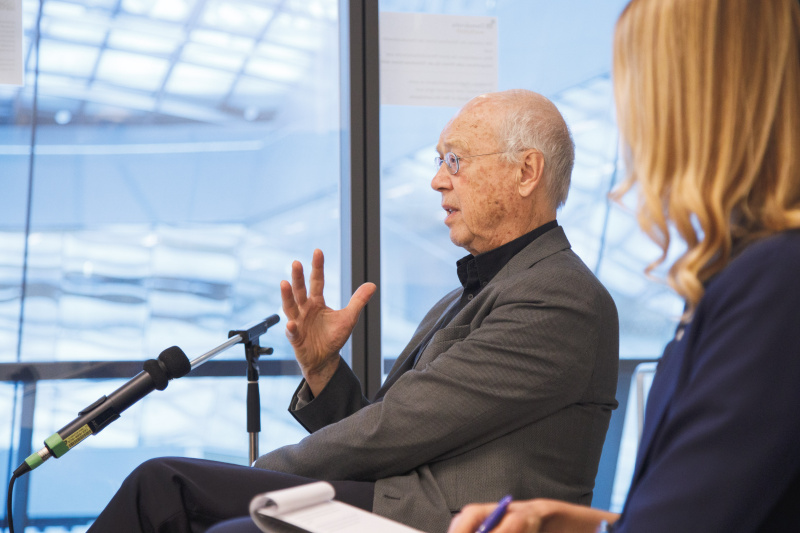 Zeitzeuge Peter Marboe im Gespräch mit Schüler:innen