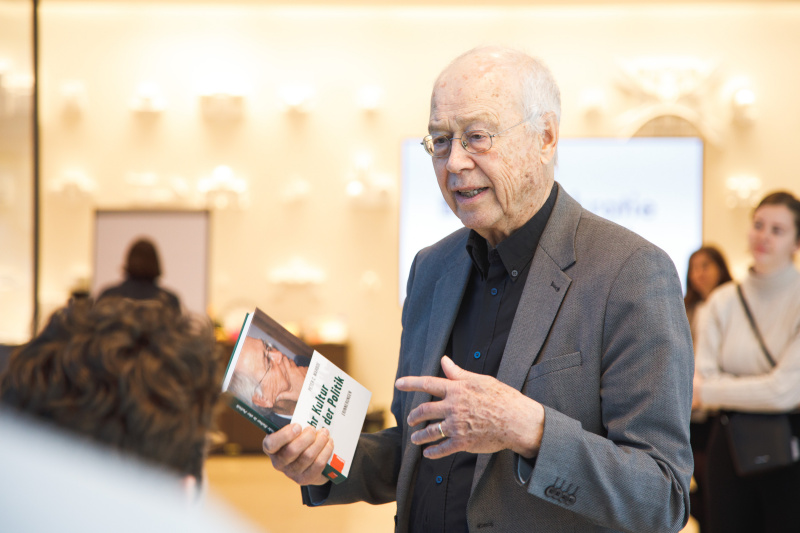 Zeitzeuge Peter Marboe im Gespräch mit Schüler:innen
