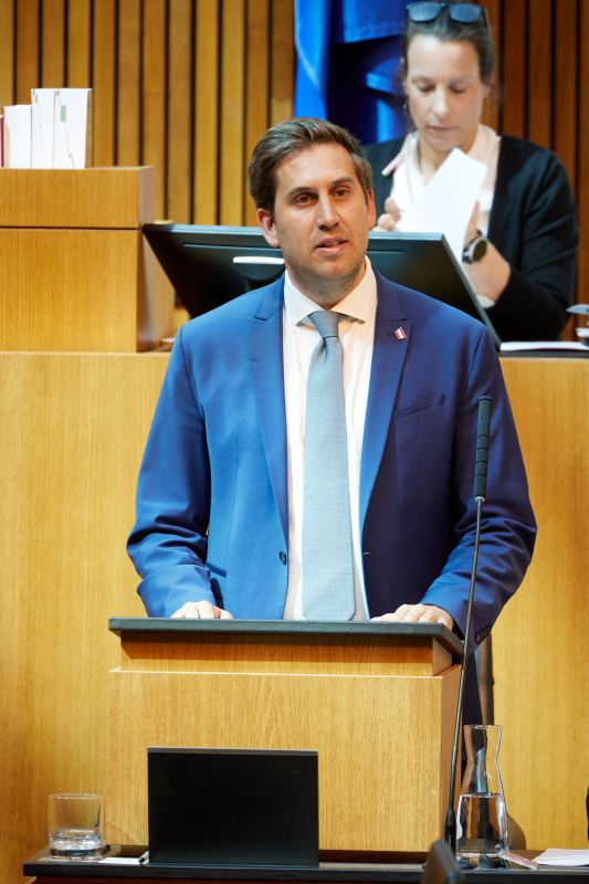 Regierungsbank. Stellungnahme Staatssekretär Alexander Pröll (ÖVP)