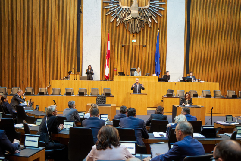 Am Redner:innenpult: Nationalratsabgeordneter Andreas Hanger (ÖVP)