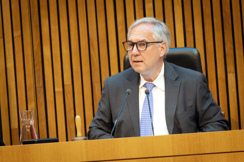 Nationalratspräsident Walter Rosenkranz (FPÖ) eröffnet die Sitzung